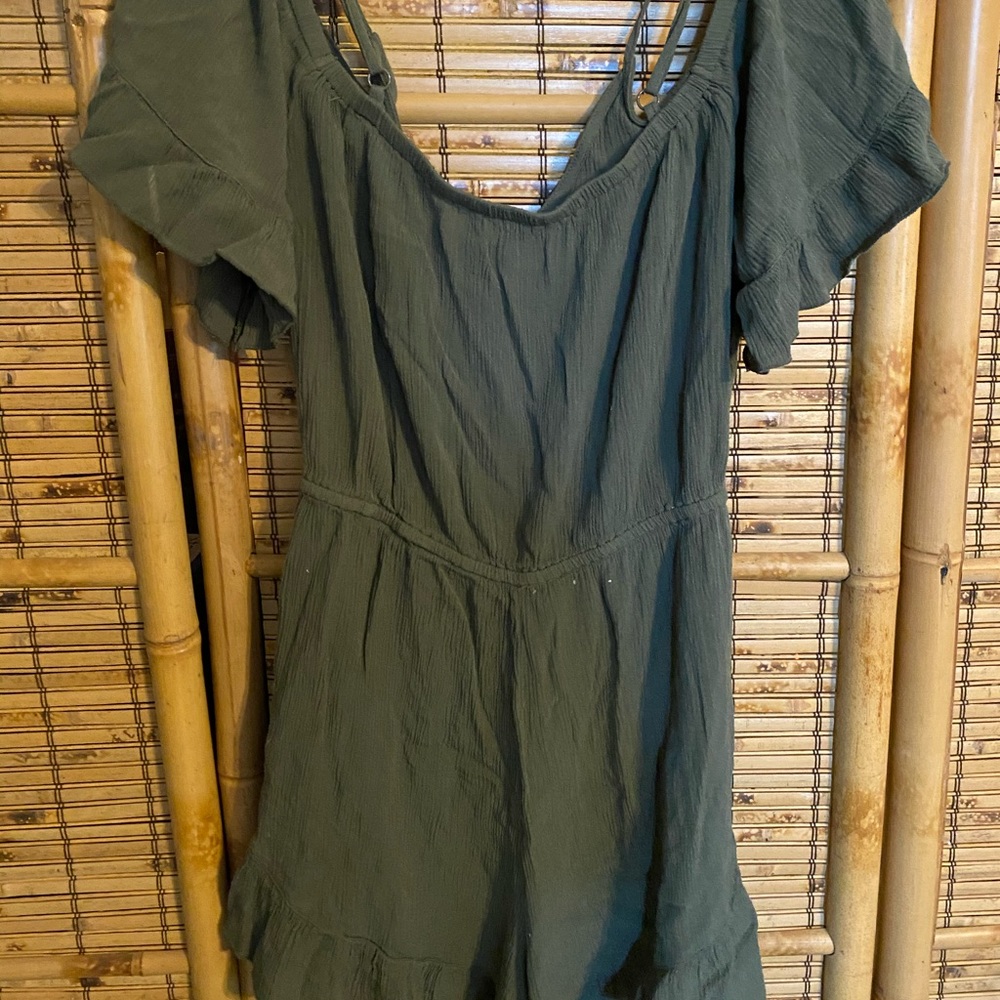 Romper - Picture 2 of 8